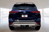 Used 2023 Toyota Highlander Platinum image 4