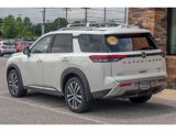 Used 2022 Nissan Pathfinder Platinum image 5