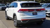 New 2025 Volkswagen Atlas Cross Sport SE image 2