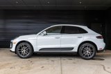 Certified 2024 Porsche Macan image 2