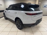 Used 2024 Land Rover Range Rover Sport SE image 4