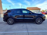 Used 2020 Porsche Cayenne Turbo image 3