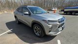 Certified 2024 Chevrolet Trax LT image 2