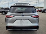 New 2025 Toyota Sienna Platinum image 6