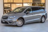 Used 2023 Chrysler Pacifica Touring-L image 2