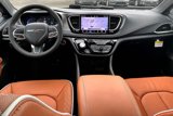 New 2025 Chrysler Pacifica Pinnacle image 5