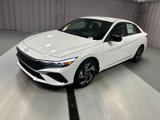 New 2025 Hyundai Elantra SEL image 3