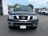 Used 2019 Nissan Frontier SL image 2