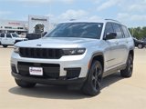 Used 2023 Jeep Grand Cherokee L Laredo image 3