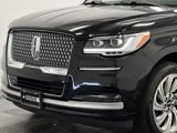 Used 2022 Lincoln Navigator Reserve image 2
