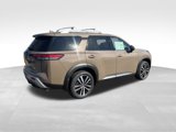 New 2025 Nissan Pathfinder Platinum image 4