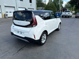 Used 2024 Kia Soul S image 3