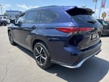 Used 2022 Toyota Highlander XSE image 3