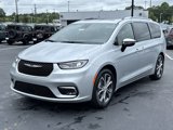 New 2026 Chrysler Pacifica Pinnacle image 3