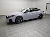 Used 2024 Nissan Altima 2.5 SR image 2