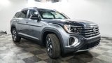 New 2025 Volkswagen Atlas SE image 3