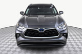 Used 2024 Toyota Highlander XLE image 2