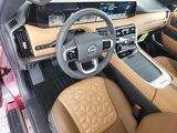 New 2025 Nissan Armada Platinum Reserve image 5