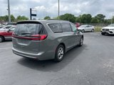 Used 2022 Chrysler Pacifica Limited image 6