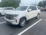Used 2024 Chevrolet Suburban High Country image 2