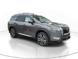 New 2025 Nissan Pathfinder Platinum image 2