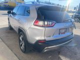 Used 2019 Jeep Cherokee Limited image 2