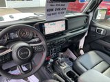 Used 2024 Jeep Gladiator Rubicon image 2