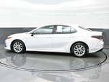 Used 2023 Toyota Camry LE image 3