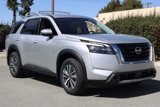 New 2025 Nissan Pathfinder SL image 2
