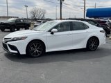 Used 2024 Toyota Camry SE image 3