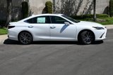 New 2025 Lexus ES 300h w/ Premium Package image 3