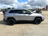 Used 2017 Jeep Cherokee Latitude w/ Comfort/Convenience Group image 5