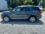 Used 2016 Ford Explorer XLT w/ Equipment Group 202A image 2