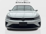 Used 2025 Volkswagen Jetta SE w/ Sunroof Package image 4