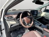 Used 2024 Toyota Sienna Platinum image 6