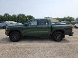 New 2025 Nissan Frontier PRO-4X image 2