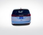 Used 2023 Chrysler Pacifica Touring-L image 6