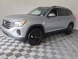 New 2025 Volkswagen Atlas SE image 4