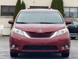 Used 2015 Toyota Sienna LE image 2