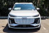 New 2025 Audi SQ6 e-tron Premium Plus image 2