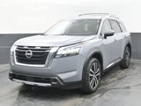 New 2025 Nissan Pathfinder Platinum image 3