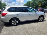 Used 2018 Nissan Pathfinder SV image 6