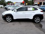 Used 2022 Hyundai Kona SEL w/ Convenience Package image 2