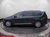Used 2017 Chrysler Pacifica Touring-L image 2