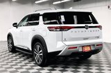New 2025 Nissan Pathfinder Platinum image 3