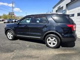 Used 2017 Ford Explorer XLT image 2