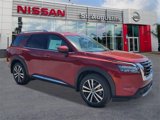 New 2025 Nissan Pathfinder Platinum image 2