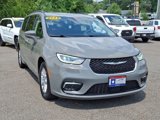 Used 2022 Chrysler Pacifica Touring-L image 2