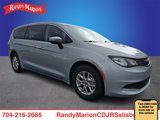 Used 2022 Chrysler Voyager LX image 3