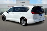 Used 2023 Chrysler Pacifica Touring-L image 3